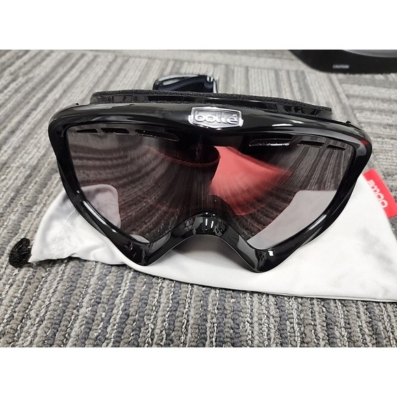 BOLLE GOGGLES Black Frames Mirrored Red Lenses Ski/Board Adjustable Strap - Picture 9 of 10